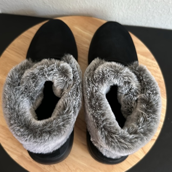 Skechers On-the-GO City 2 Suede Ankle Boots - Winter Wishes - Picture 6 of 7